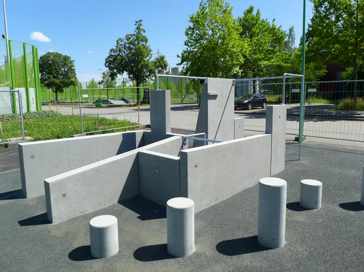 Parkour-Betonwände und Rails im Sportzentrum Heerenschürli
