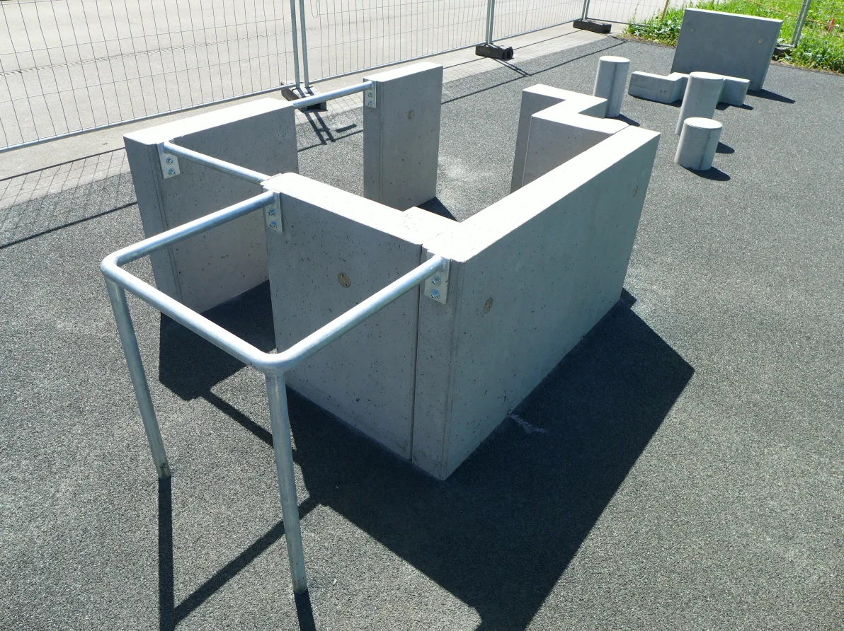 Rails und Betonelemente für Vaults im Parkour Heerenschürli