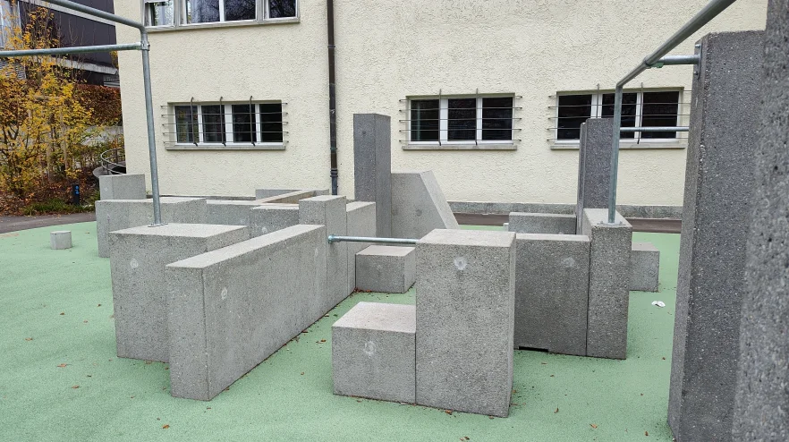 Betonwände der Parkour-Anlage Radiostudio Brunnenhof Zürich