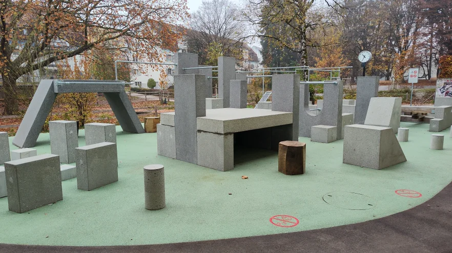 Gesamtansicht der Parkour-Anlage Radiostudio Zürich